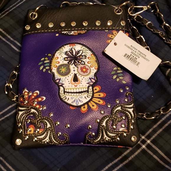 A skull purse - Picture 1 of 1